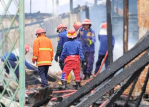 Kebakaran di Desa Sejahtera, Kecamatan Simpang Empat, Kabupaten Tanah Bumbu. (wartabanjar.com - Ist. Pemkab Tanbu)