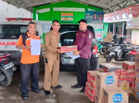 Pemkab Banjar Berikan Bantuan ke Warga Desa Penggalaman Terdampak Banjir