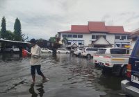 Sejumlah Ruangan di Samsat Banjarmasin 1 Terendam Banjir, Pelayanan Tetap Berjalan!