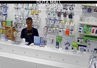 Pencuri Hape di Sebuah Gerai Duta Mall Banjarmasin Terekam CCTV