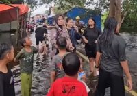Banjir di Desa Bincau Muara Capai Lutut Orang Dewasa