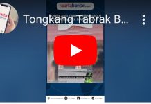 VIDEO Tongkang Tabrak Bangunan di Siring Ulek Marabahan