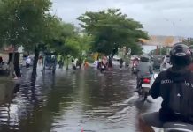 Banjir, Jalan A Yani km 15 Gambut Macet