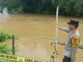 Polsek Haruai Pantau 2 Lokasi Sungai Rawan Banjir