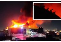 Dramatis! Kebakaran Hebat Glodok Plaza, Ledakan Dahsyat Bikin Panik Warga, Dini Hari Belum Padam