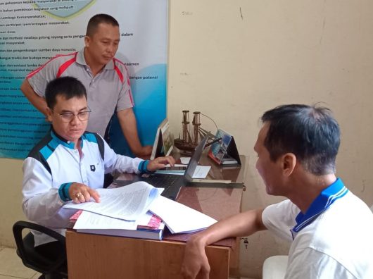 Kecamatan Gambut Dampingi Unsur Desa dan Kelurahan Memasukkan Data Hasil Musrenbang ke Aplikasi SIPD