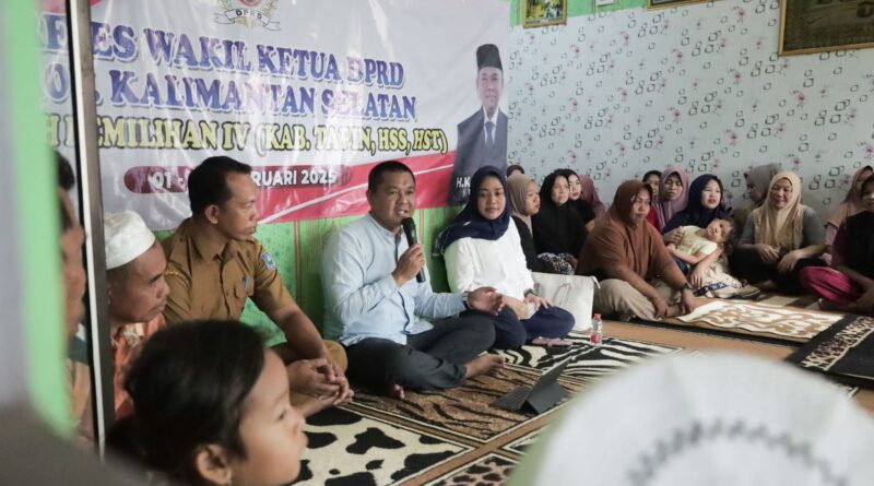 Reses Wakil Ketua DPRD Kalsel, H Kartoyo di Desa Panggungan, Hulu Sungai Selatan. (wartabanjar.com - Ist. Humas Setwan)