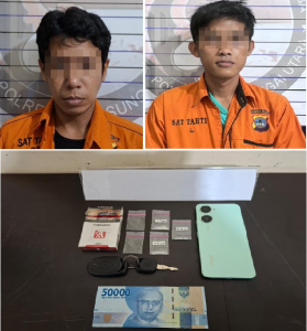 Para tersangka dan barang bukti yang diamankan Satresnarkoba Polres HSU. (wartabanjar.com - Ist. Humas)