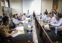 Massa Buruh Unjuk Rasa ke Gedung DPRD Kalsel, Adukan Perusahaan Rugikan Pekerja dan Masyarakat