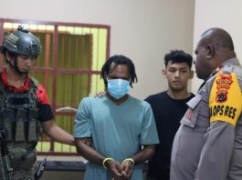 Pentolan KKB Pimpinan Aske Mabel Gunakan Helikopter Digiring ke Mapolda Papua
