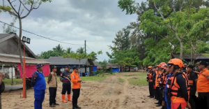 Tim SAR Persiapan pencarian nelayan asal Desa Tanjung Dewa yang hilang di perairan Patai Batakan, Kabupaten Tanah Laut, Senin. (wartabanjar.com - Ist. Basarnas Banjarmasin)