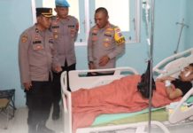Kapolres Banjar Sambangi Anggota di RSUD Raza Martapura