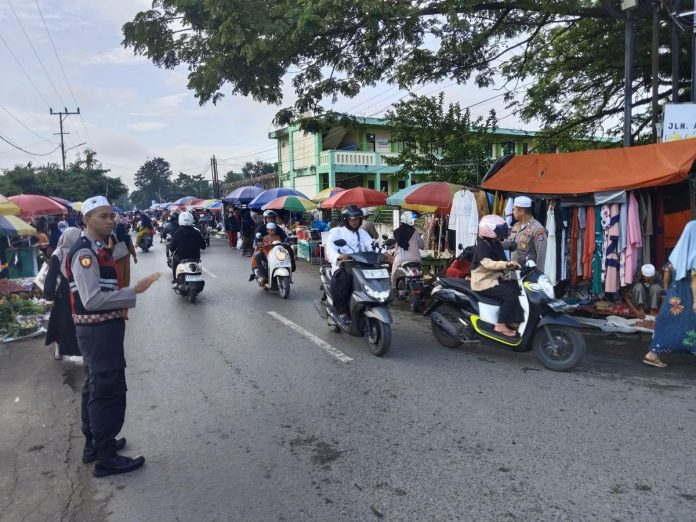 Pengamanan pengajian Guru Wildan di Martapura oleh Polres Banjar dan jajaran, Sabtu pagi. (wartabanjar.com - Ist. Humas Polres Banjar)