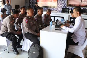 Audit penerimaan bukan pajak oleh Itwasum Polri di Polres Tanah Laut, Kamis. (wartabanjar.com - Ist. Humas)