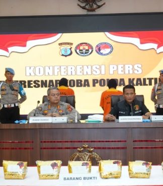 Polda Kaltim Tangkap Dua Pria Bawa Sabu 9,8 Kg, Dikemas Dalam Kotak Teh Cina