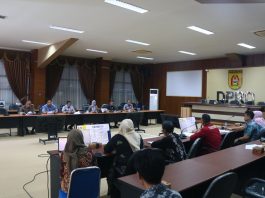 Komisi III DPRD Banjarbaru Sarankan Pemko Banjarbaru Selesaikan Polemik Angkutan Pelajar Gratis
