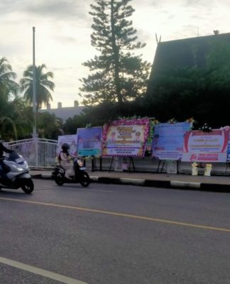 Karangan Bunga Ucapan Selamat Penuhi Mahligai Pancasila