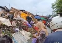 Tumpukan Sampah Menggunung di Pasar Sentra Antasari, 'Pak Wali Kaya Apa?'