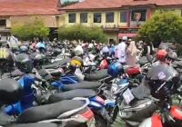 Halaman Polresta Banjarmasin Jadi Kantong Parkir Jemaah Haul Guru Zuhdi