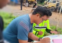 Truk Antre BBM di SPBU Codo Cempaka Ditertibkan Polres Banjarbaru, 5 Ditilang, Ini Gara-garanya