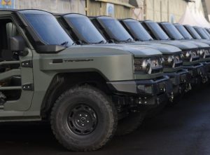 Mobil Maung MV3 produk PT Pindah diserahkan Menhan Sjafrie Sjamsoeddin untuk operasional TNI dan Polri. (wartabanjar.com - Ist. Puspen TNI)