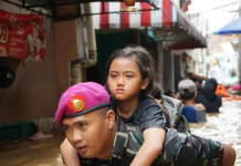 Pramono Anung dan Kakorpolairud Naik Heli Pantau Banjir Jakarta