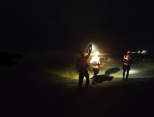 Tim SAR melakukan pencarian ABK yang hilang di perairan laut Tanjung Selatan, Kabupaten Tanah Laut, Kalsel. (wartabanjar.com - Ist. Basarnas Banjarmasin)
