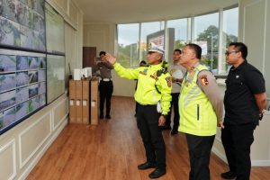 Kakorlantas Polri Irjen Agus Suryonugroho memantau pergerakan arus lalu lintas di Polres Bogor. (wartabanjar.com - Ist. Humas)