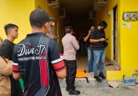 Polisi Olah TKP Penemuan Mayat Wanita Muda di Rumah Kos Jalan Manarap Tengah Gang Mawar