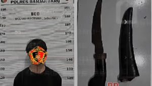 Salah satu remaja yang berkelompok menenggak miras kedapatan membawa senjata tajam diamankan Macan Barbar. (wartabanjar.com - Ist. @macanbarbar)