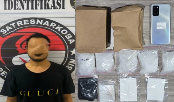 Tersangka MM dan barang bukti sabu yang diamankan Satresnarkoba Polresta Banjarmasin. (wartabanjar.com - Ist. Humas)