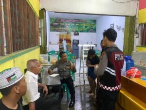 Personel Polresta Palangka Raya melakukan penyelidikan pencurian di BRILink Jalan Rajawali Km 4. (wartabanjar.com - Ist. Humas)