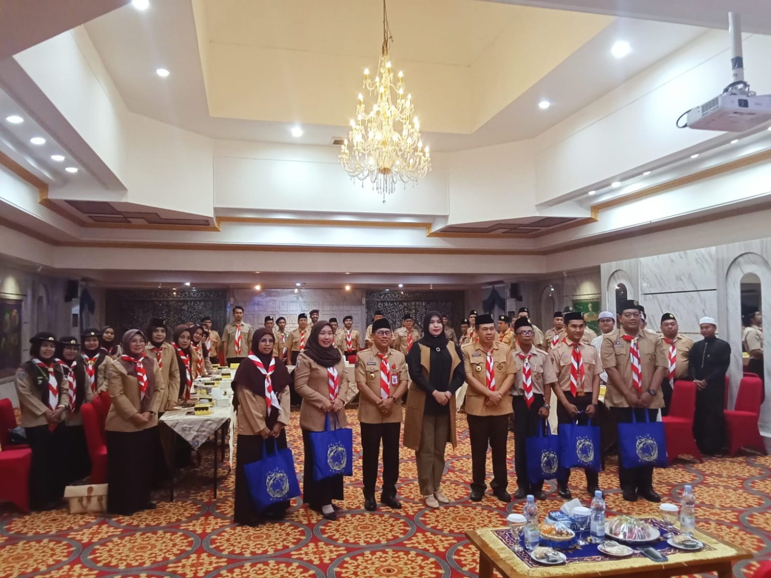 Nurgita Tiyas membuka rakor Kwarcab Banjar, Kamis malam. (wartabanjar.com - Ist. MC Banjar)