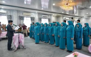 Bupati Abdul Hadi kukuhkan Ketua TP PKK dan lantik pengurus TP PKK Balangan. (wartabanjar.com- Istimewa)