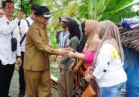 Wabup HST Ustadz Rosyadi Bawa Sendiri Bantuan untuk Korban Puting Beliung di Kayu Rabah