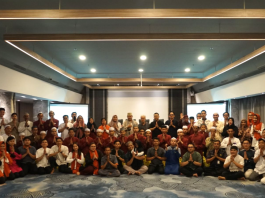 Gembiranya Anak-anak Panti Al-Ihsan Berbuka Puasa di Hotel Harper Banjarmasin dan Dapat Bingkisan Lebaran