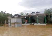 Banjir Rendam Desa Baruh Panyambaran Hingga Selutut Orang Dewasa