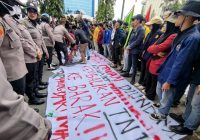 Sekretariat DPRD Kalsel Serahkan Dokumen Aspirasi Mahasiswa ke DPR RI di Jakarta