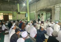 Camat Awayan Salat Idul Fitri Bersama Warga Desa Merah Sampaikan Pesan Bupati