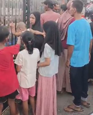 H. Iriansyah, Dermawan Tanah Laut! Ribuan Warga Antre Zakat di Kediamannya