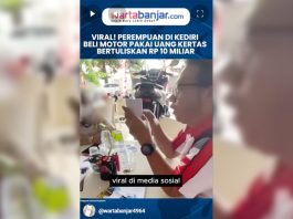 Viral! Perempuan di Kediri Beli Motor Pakai Uang Kertas Bertuliskan Rp 10 Miliar