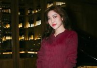 Widi Vierratale Pakai Busana Tertutup Saat Pergi Umrah Jadi Sorotan