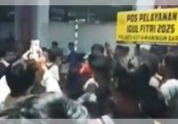 Ricuh di Pelabuhan Panglima Utar Kumai! Ratusan Pemudik Protes Akibat Sulitnya Tiket Kapal