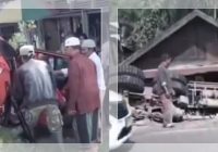 BREAKING NEWS Kecelakaan Mengerikan di Tapin! Yaris Vs Truk Molen, Warga Keluarkan Korban Terjepit