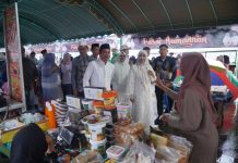 Pasar Ramadhan Balangan Kian Meriah, Menu Pedagang Bervariatif