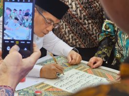 Rekor Dunia! 365 Kaligrafer dari 30 Provinsi Rampungkan Penulisan Mushaf Nusantara dalam 10 Jam