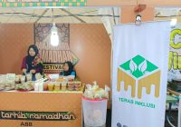 Teman Inklusi Banjarbaru Antusias Tampilkan Aneka Menu di Pasar Wadai Ramadhan