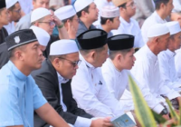 Bupati dan Wabup HST Shalat Ied di Taman Dwi Warna, Bang Rizal Berpesan Jadikan Semangat Ramadhan untuk Lebih Baik