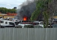 BREAKING NEWS : Sejumlah Mobil di Pelelangan JBA Komplek Kota Citra Grha Terbakar