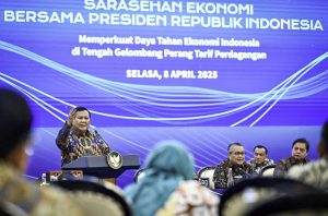 Presiden Prabowo Subianto berbicara dalam sarasehan ekonomi Indonesia, Selasa 8 April 2025, di Menara Mandiri, Jakarta. (wartabanjar.com - Istimewa)